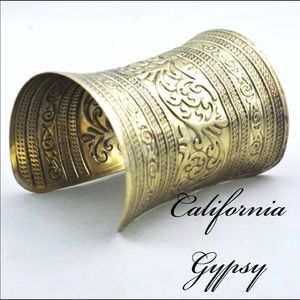 Bohemian Tibetan antique gold cuff✨